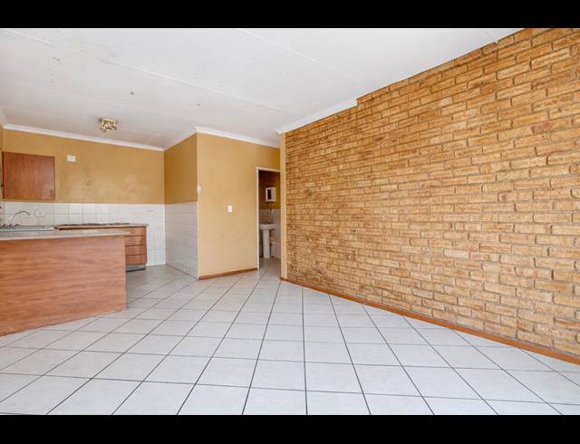 3 BEDROOM TOWNHOUSE FOR SALE IN HONEYPARK
